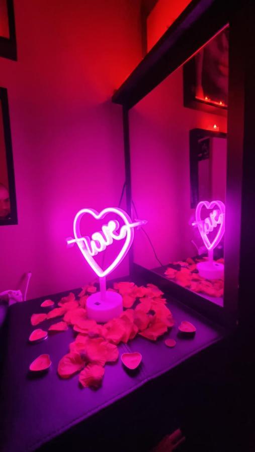 Love Room Sexy Love Cosy Lib Proche Centre Gare A Pied Aulnay-sous-Bois Exterior foto